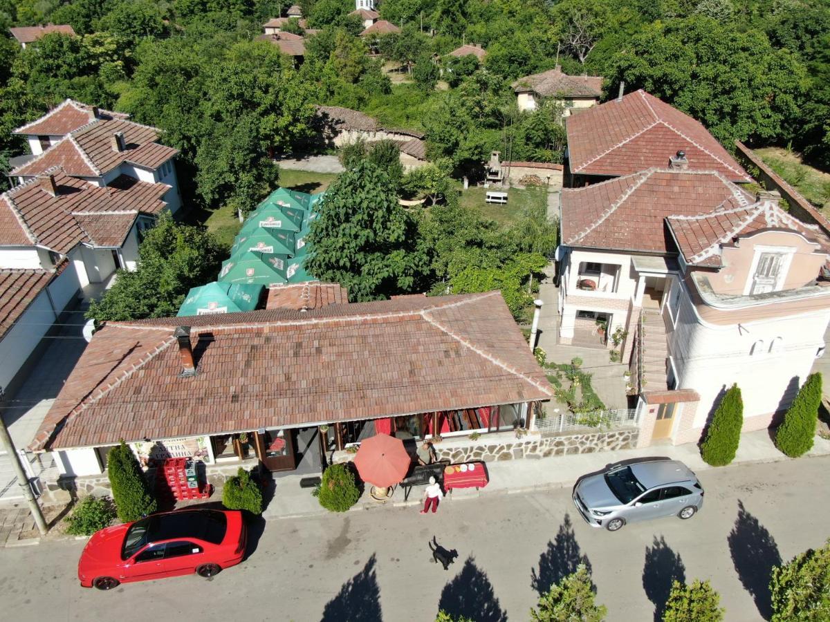 Hotel Slanchevata Kashta Krushuna Exterior foto